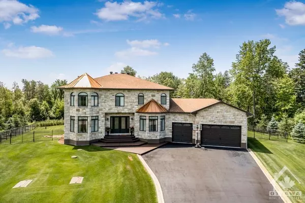 Ottawa, ON K1X 0A4,699 BALLYCASTLE CRES