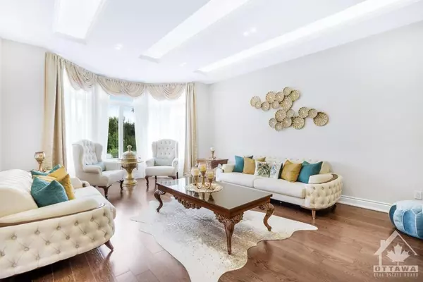 Ottawa, ON K1X 0A4,699 BALLYCASTLE CRES