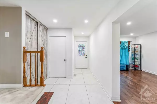 Ottawa, ON K2J 4A5,33 SARRAZIN WAY