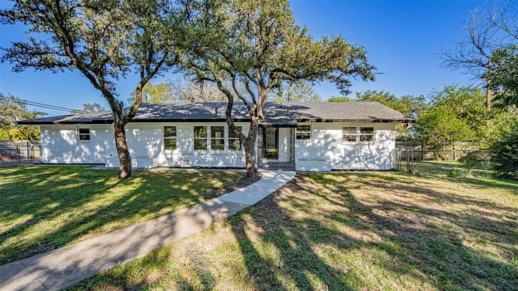 101 Aquilla Drive, Lakeside, TX 76108