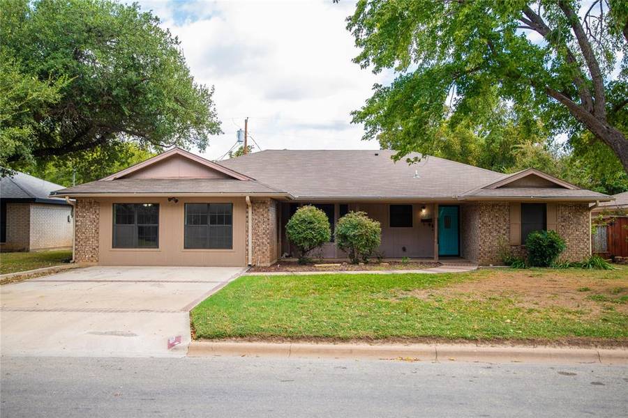 2304 10th Street, Brownwood, TX 76801