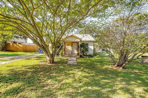 162 County Road 1236, Kopperl, TX 76652