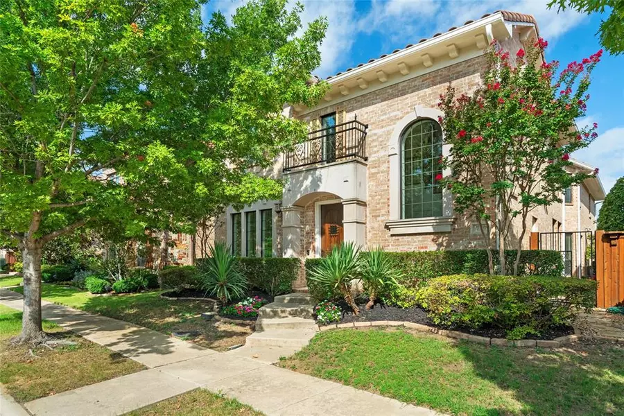 719 Laguna, Irving, TX 75039