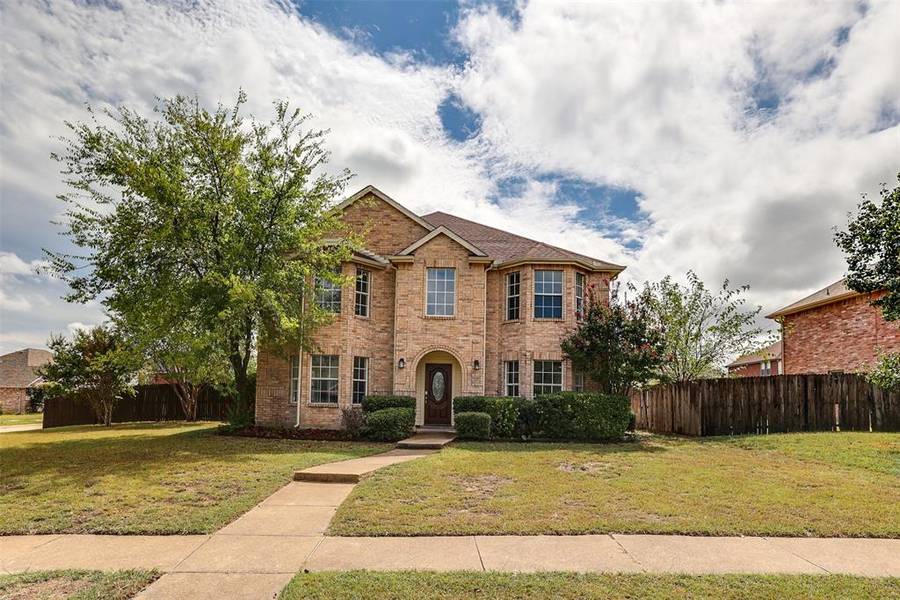 616 Whispering Trail, Cedar Hill, TX 75104