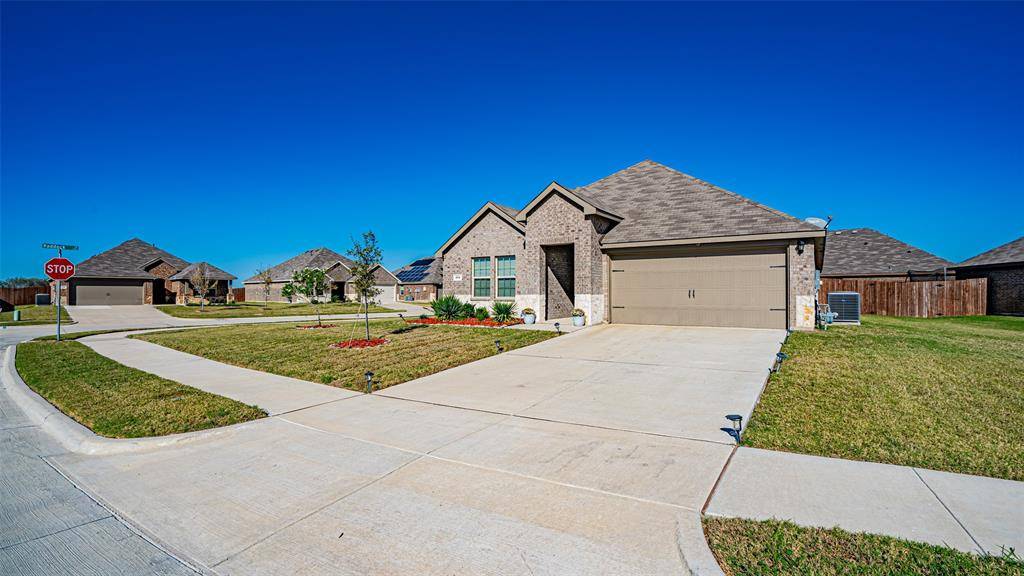 292 Scout Drive, Waxahachie, TX 75165