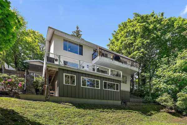 Saanich, BC V8Y 2C2,5159 Beckton Rd