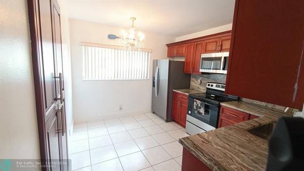 Delray Beach, FL 33484,15401 Pembridge Ave  #13