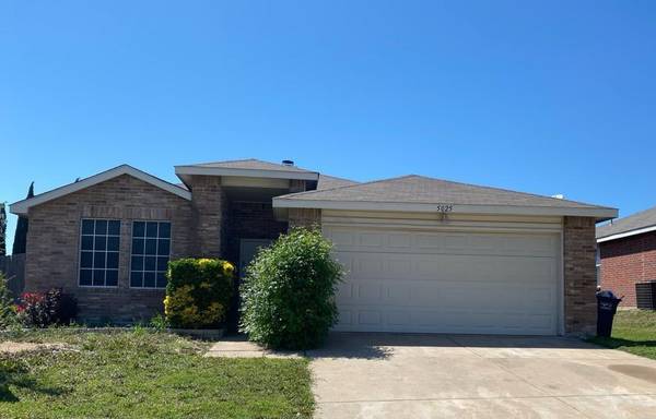 5025 Prestwick Drive, Fort Worth, TX 76135