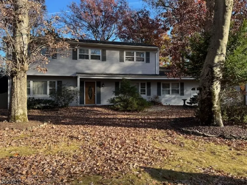 11 Camelot Way, Parsippany-troy Hills Twp., NJ 07054