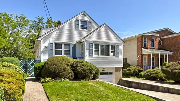 321 Kipp Ave, Hasbrouck Heights Boro, NJ 07604