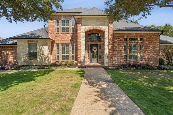 4225 Hollow Creek Court, Fort Worth, TX 76008