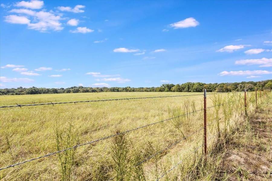 8451 County Road 3914, Athens, TX 75752