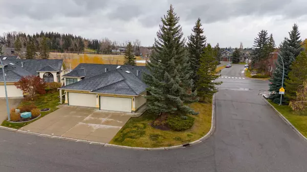 3 Sunlake Close SE, Calgary, AB T2X 3H2