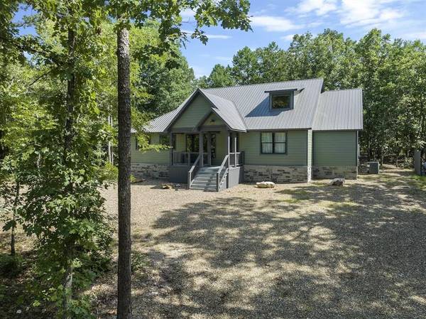 329 Gentry Oak Lane, Broken Bow, OK 74728