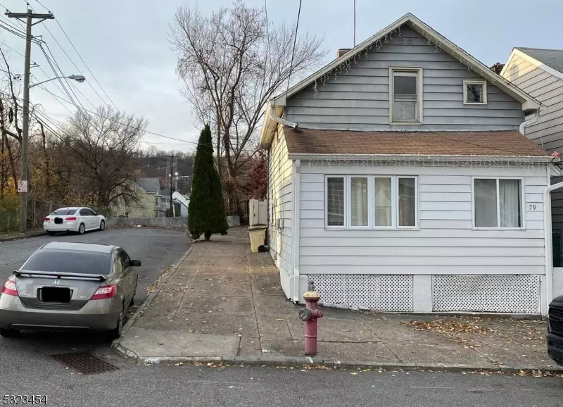 79 Newark Ave, Paterson City, NJ 07503