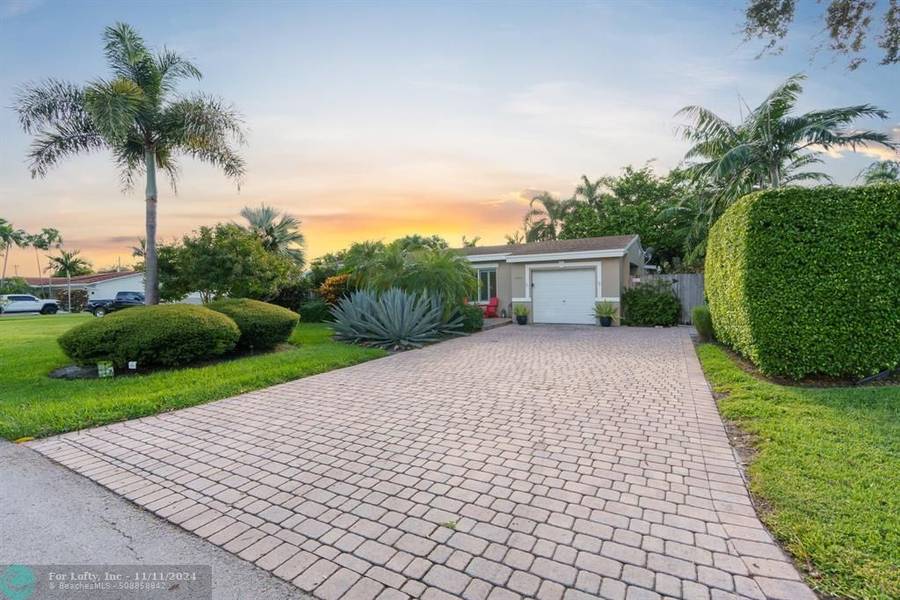 1916 CORAL GARDENS DR, Wilton Manors, FL 33306