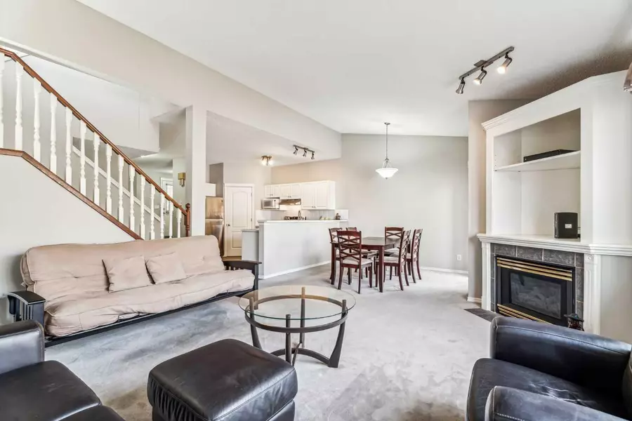 9 Edgeridge TER NW, Calgary, AB T3A 6C1