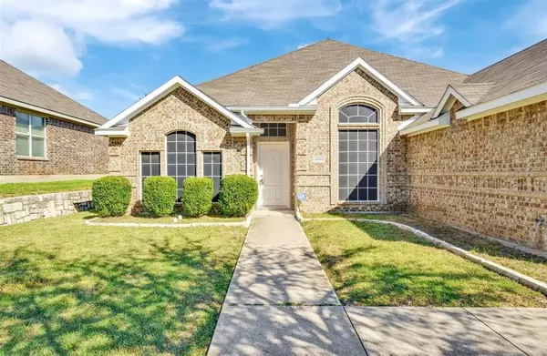 Garland, TX 75040,2333 lake hollow Circle