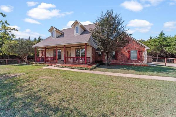 200 Crump Circle, Red Oak, TX 75154