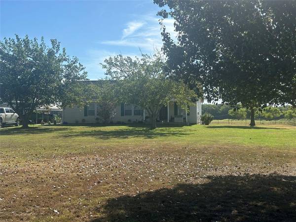 679 County Road 1131, Cumby, TX 75433