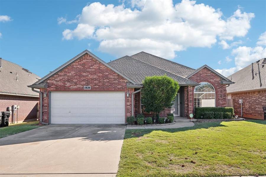 1824 NE 11th Street, Moore, OK 73160