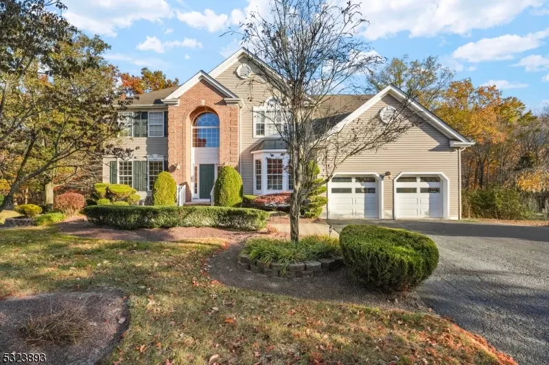 34 Spruce Meadows Dr, Monroe Twp., NJ 08831