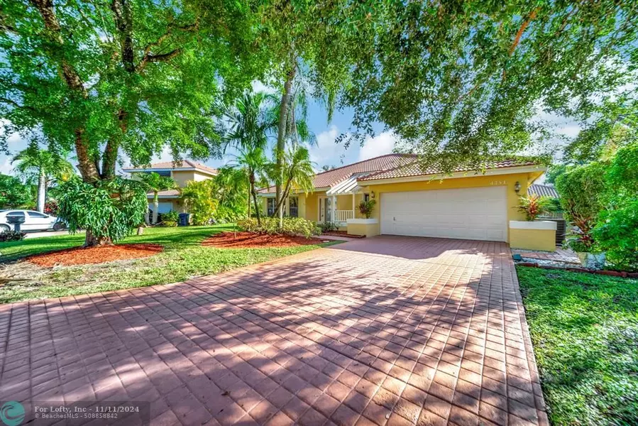 4751 NW 58 TER, Coral Springs, FL 33067