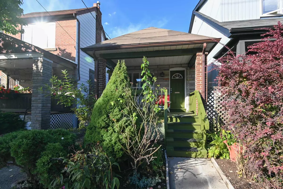 Toronto E03, ON M4C 5L1,204 Gledhill AVE