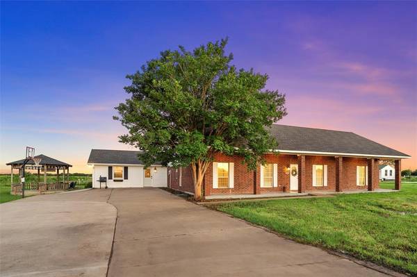 1312 N Rock Creek Road, Waco, TX 76708