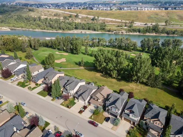 Calgary, AB T3B 6A3,66 Valley Woods LNDG NW