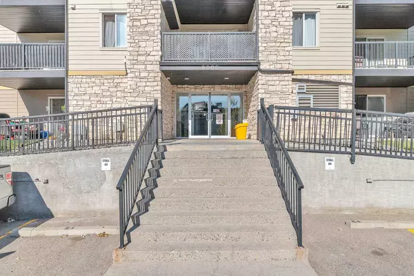 Airdrie, AB T4B3H8,304 Mackenzie WAY Southwest #8317