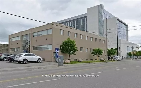 Oshawa, ON L1H 1B7,172 King ST E #200-202