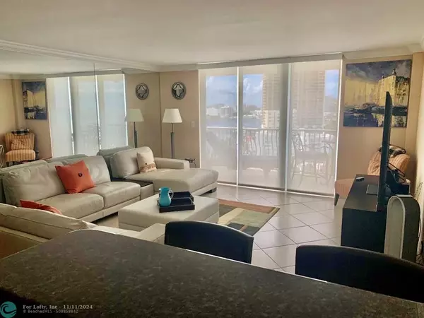 Fort Lauderdale, FL 33316,1 Las Olas Circle  #1415