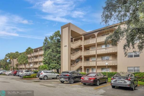 1705 Andros Isle  #M4, Coconut Creek, FL 33066