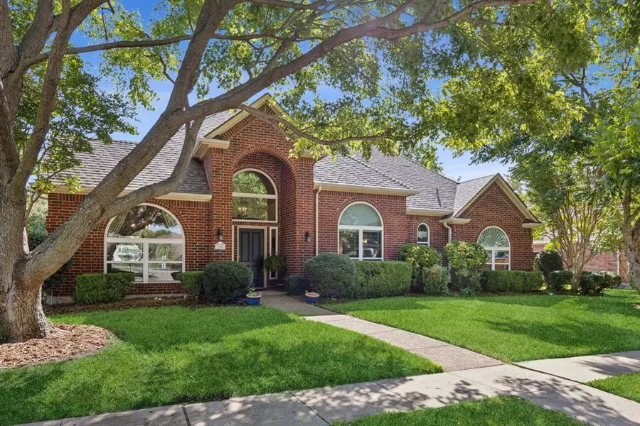 2906 Carla Drive, Rowlett, TX 75088