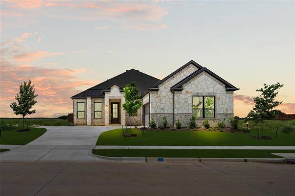 1221 Deacon Drive, Midlothian, TX 76065