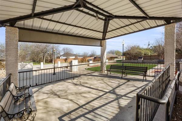 189 Palo Duro Bend, Rhome, TX 76078