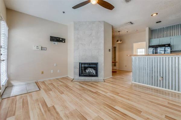 Dallas, TX 75209,4800 W Lovers Lane #405