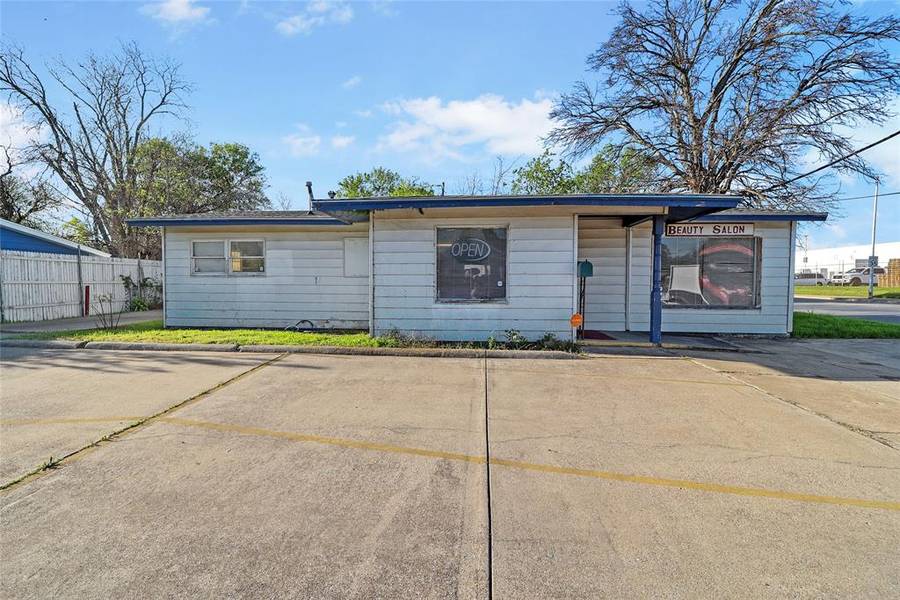 1300 Terminal Road, Fort Worth, TX 76106