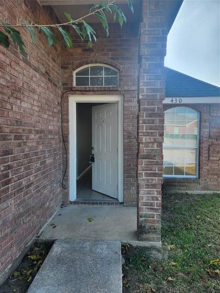 426 Chestnut Lane, Desoto, TX 75115