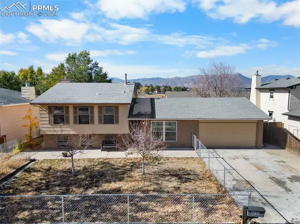 6030 Tuckerman LN, Colorado Springs, CO 80918