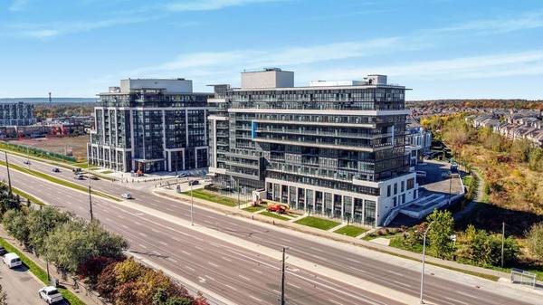 Oakville, ON L6M 5R8,395 Dundas ST W #418