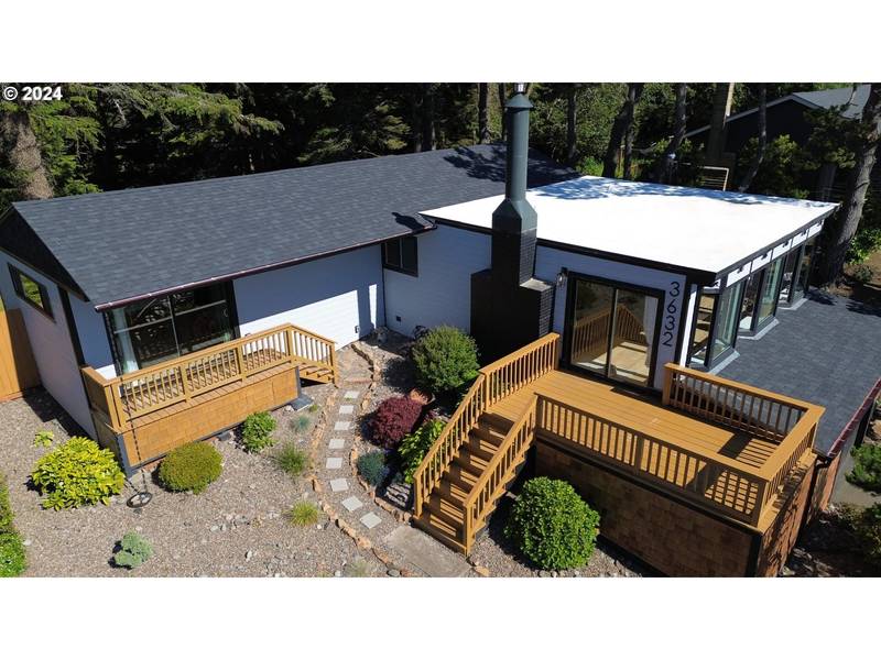 3632 SE DUNE AVE, Lincoln City, OR 97367