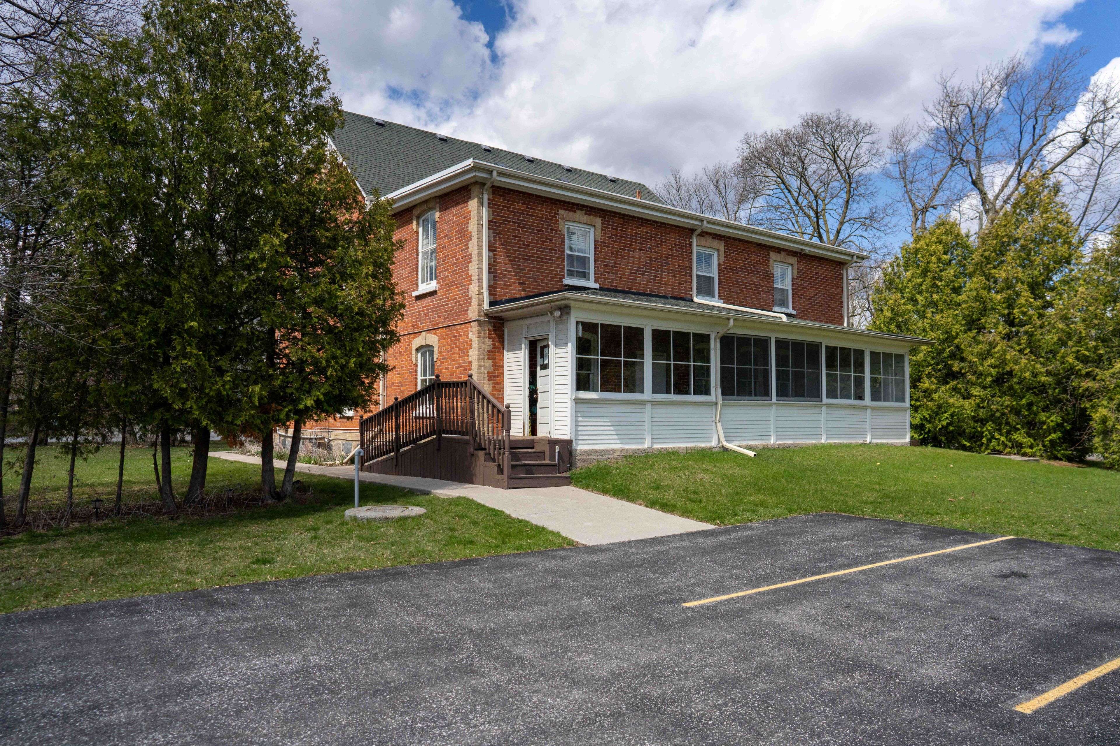 Toronto E10, ON M1E 3J6,27 Old Kingston RD