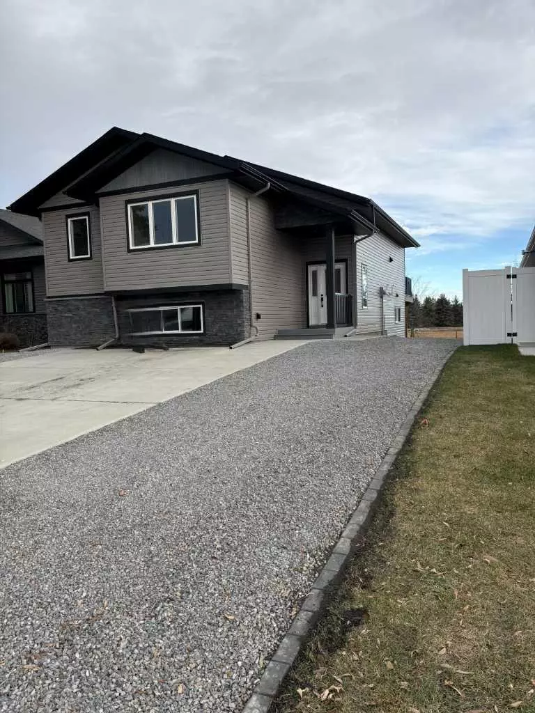 Innisfail, AB T4G0N6,5032 59 ST