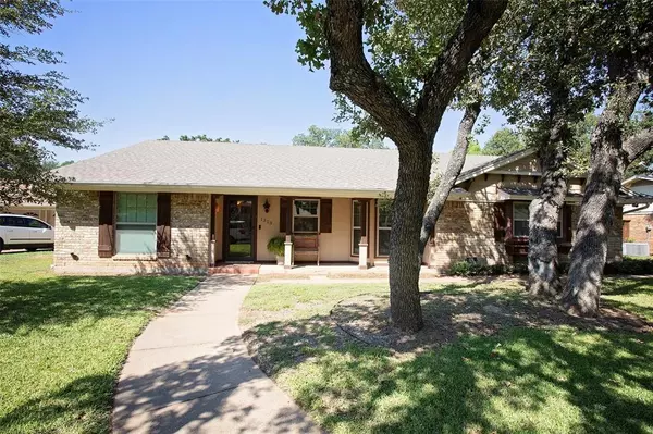 Graham, TX 76450,1310 Roanoake Drive