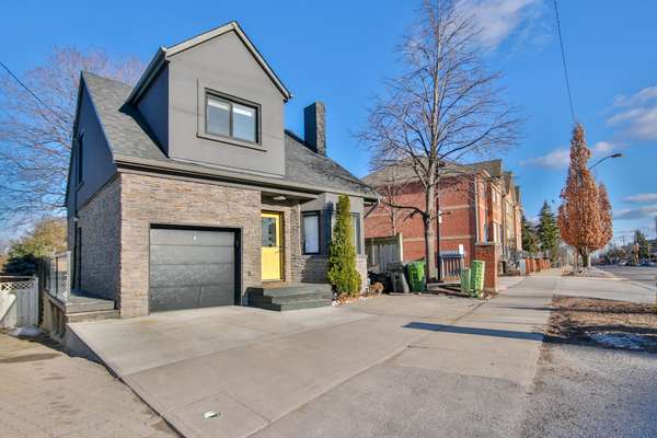 671 Scarlett RD #Main, Toronto W09, ON M9P 2T2