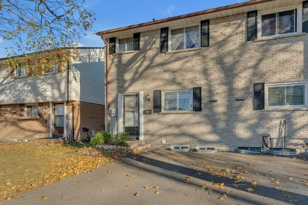 Kingston, ON K7M 6V4,863 Oakview AVE W #6