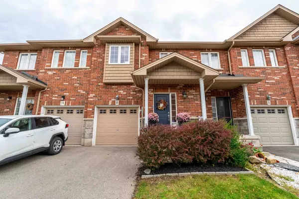 Hamilton, ON L8E 5C8,45 Seabreeze CRES #10