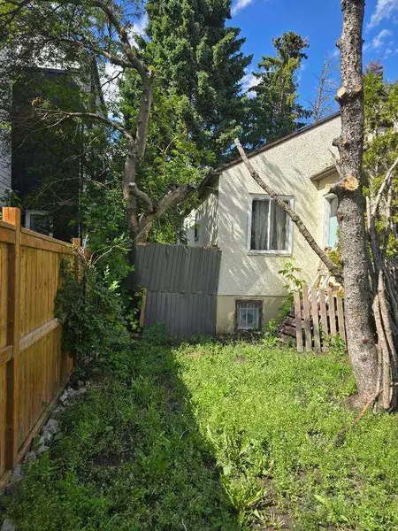 140 21 AVE Northeast, Calgary, AB T2E 1S2